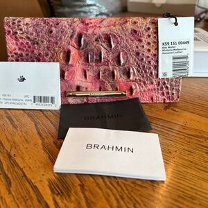 NWT Beautiful colors .Rare & Hard to find Brahmin Ady Wisteria Melbourne wallet.
